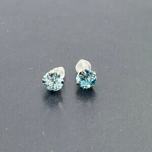 JCM 10k Yellow Gold 6mm Blue 4  Prong Set Cz‎ Stud November Birthstone Earrings